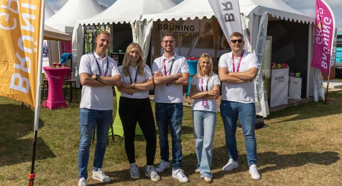 The Brüning Group team from the bark, fresh wood biomass and agricultural units in front of their stand at the Tarmstedt Exhibition 2026